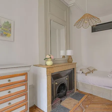 Apartment Et Chaleureux A Cordeliers *