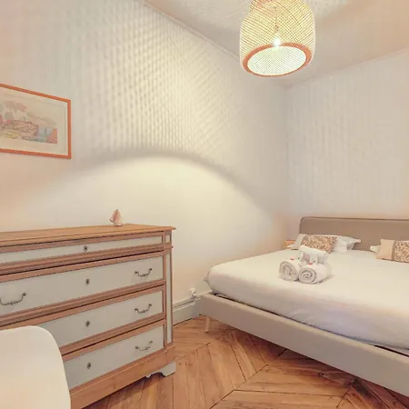 Apartment Et Chaleureux A Cordeliers *
